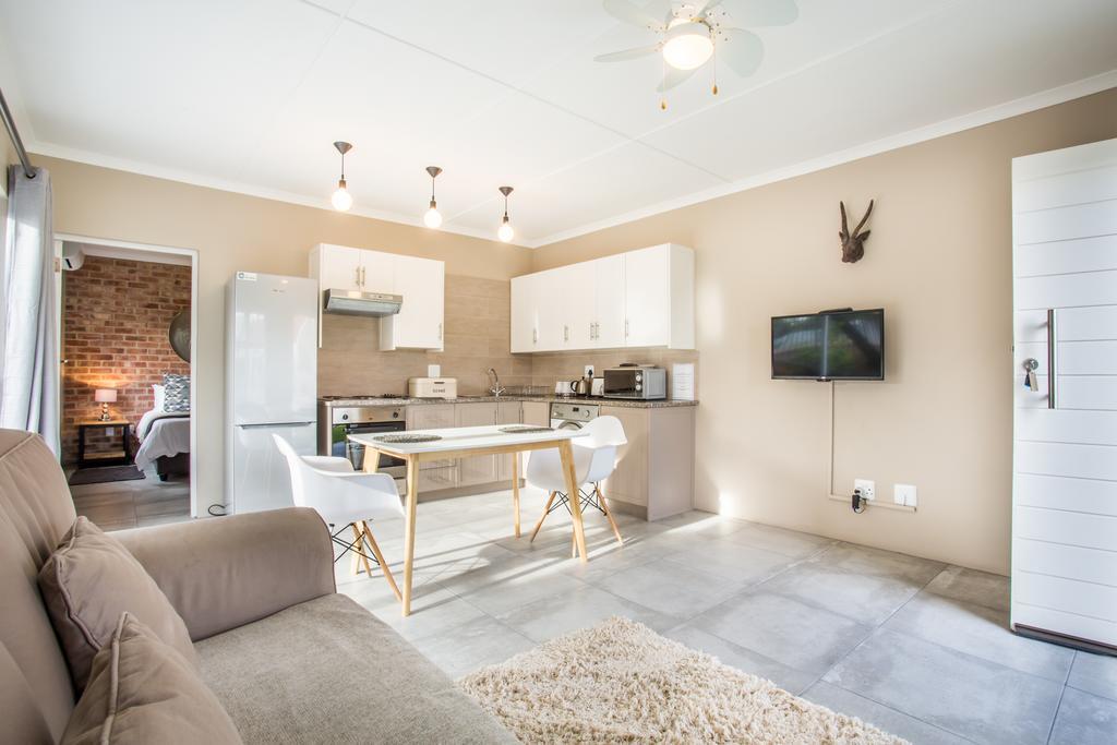 El Dorado 65 Luxury Self Catering Villa Oudtshoorn Exterior foto